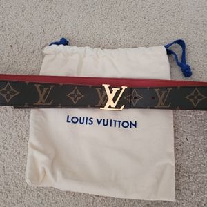 Louis Vuitton 30mm reversible belt for women